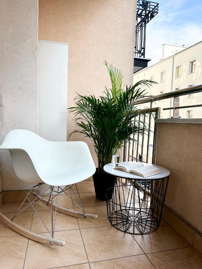 Charming Apartment In The City Center Varsó Kültér fotó