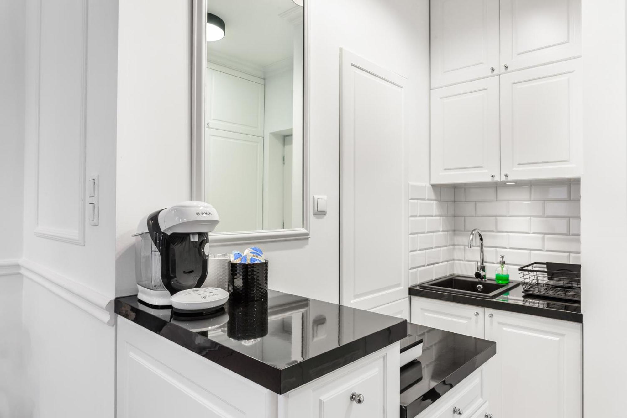Charming Apartment In The City Center Varsó Kültér fotó